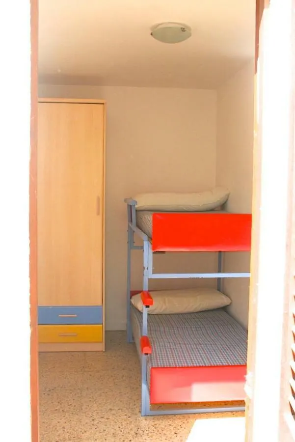 Maisonnette Petit Jardin Barbecue Calafat Tridente 2 0*,