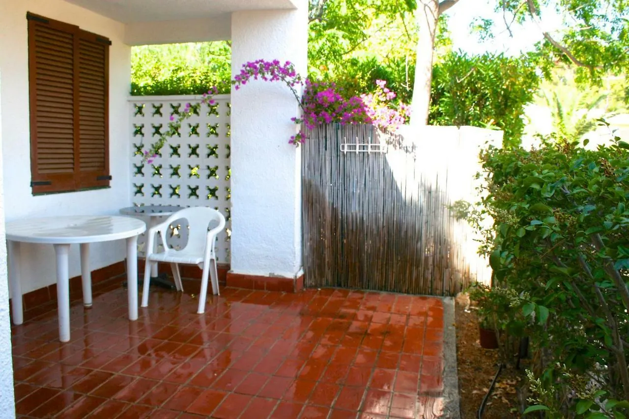 Maisonnette Petit Jardin Barbecue Calafat Tridente 2 Spain